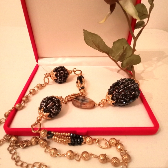 🎁 FREE GIFT INCLUDED 🎁 NWOT Beaded Onyx Necklace - Picture 7 of 15